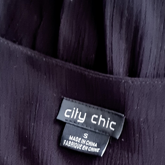 Women's size S =16 'CITY CHIC' Gorgeous black crepe viscose blouse top- EUC - Picture 6 of 7